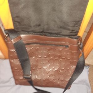 Coach signature Messenger bag